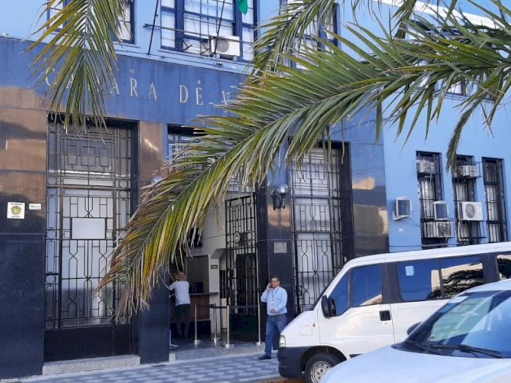 Tombamento não passa e aumento de diárias é aprovada