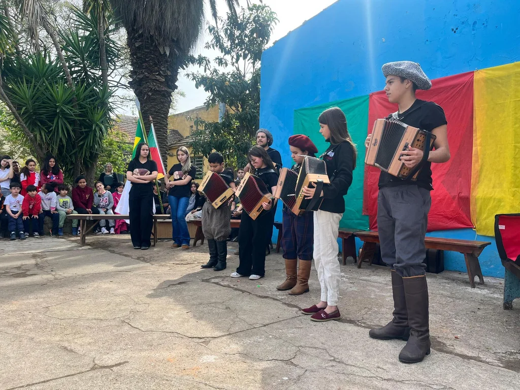 Fábrica de Gaiteiros realiza aula aberta na Fundação Bidart