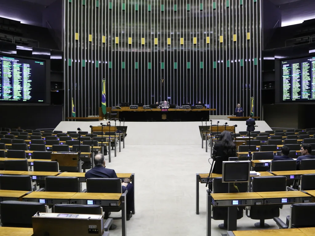 Aprovado projeto que aumenta número de deputados