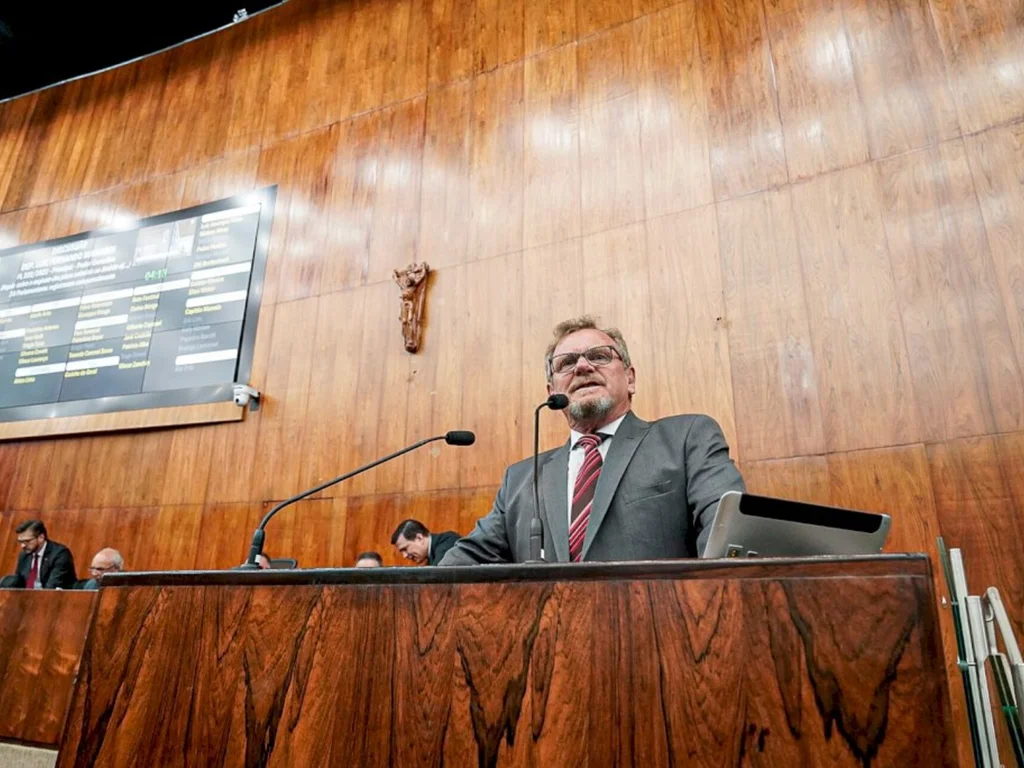 Mainardi classifica como vitória acordo para o piso