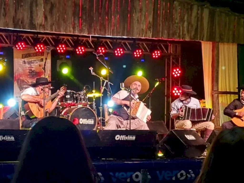 Conheça os vendedores do Ponche Verde da canção