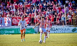 Bruno Coutinho segue no comando do Inter-SM