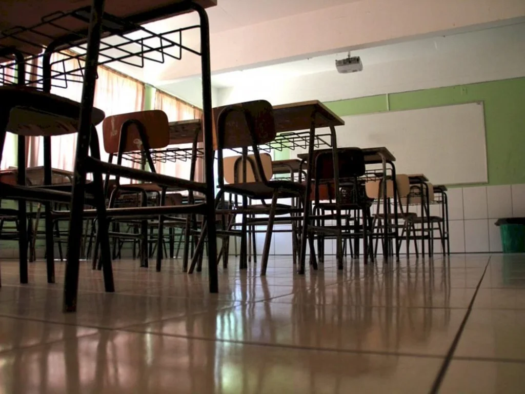 Entidades pedem a retomada das aulas