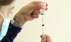 Casos de covid-19 e vacinação estão em queda em Bagé