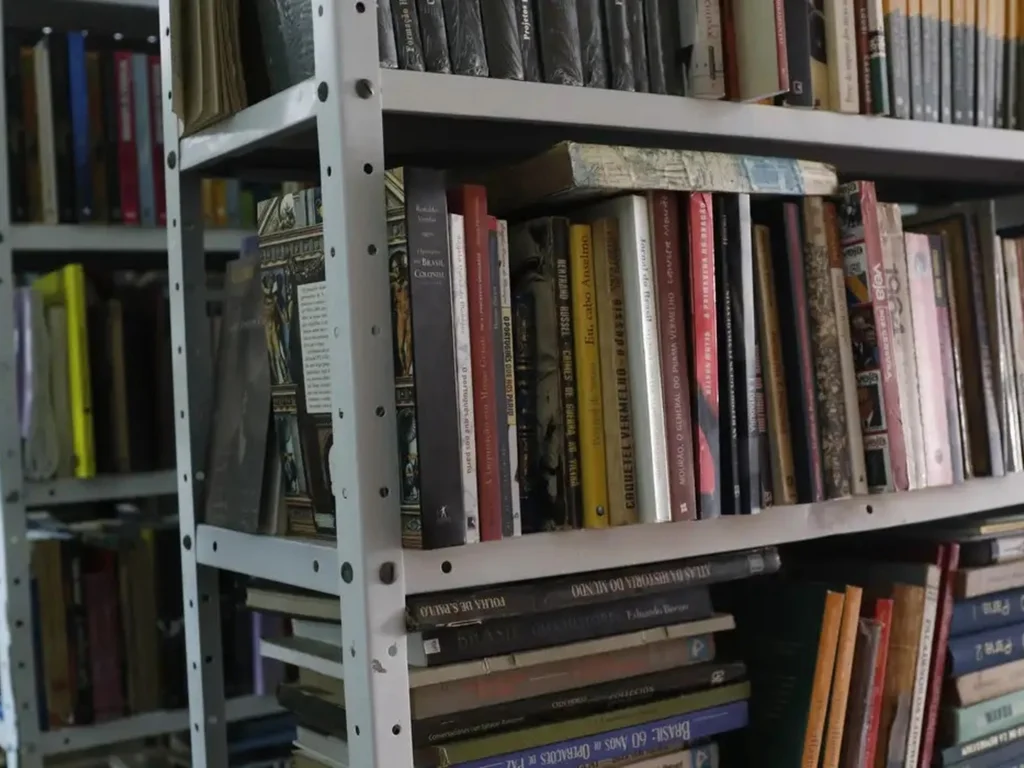 Escritores bageenses opinam sobre reforço nos acervos das bibliotecas