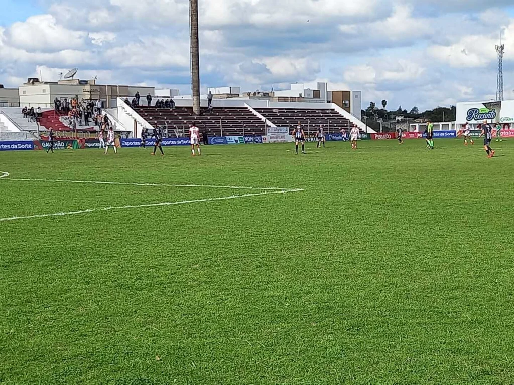 Guarany empata com o Santa Cruz