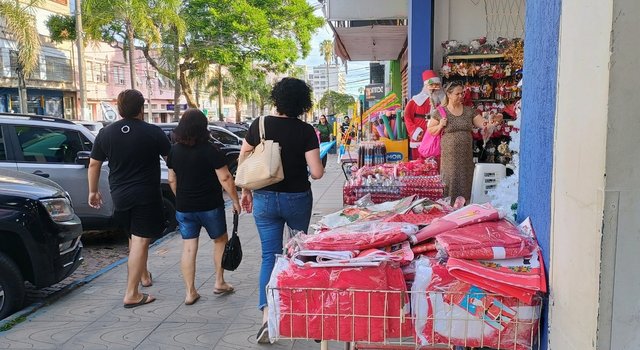Começa o horário especial de dezembro no Comércio