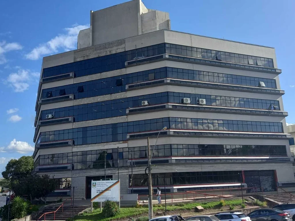 Acusado de tentativa de feminicídio vai a júri