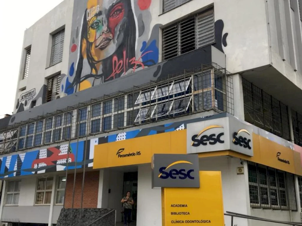 Sesc e Senac arrecadam material escolar