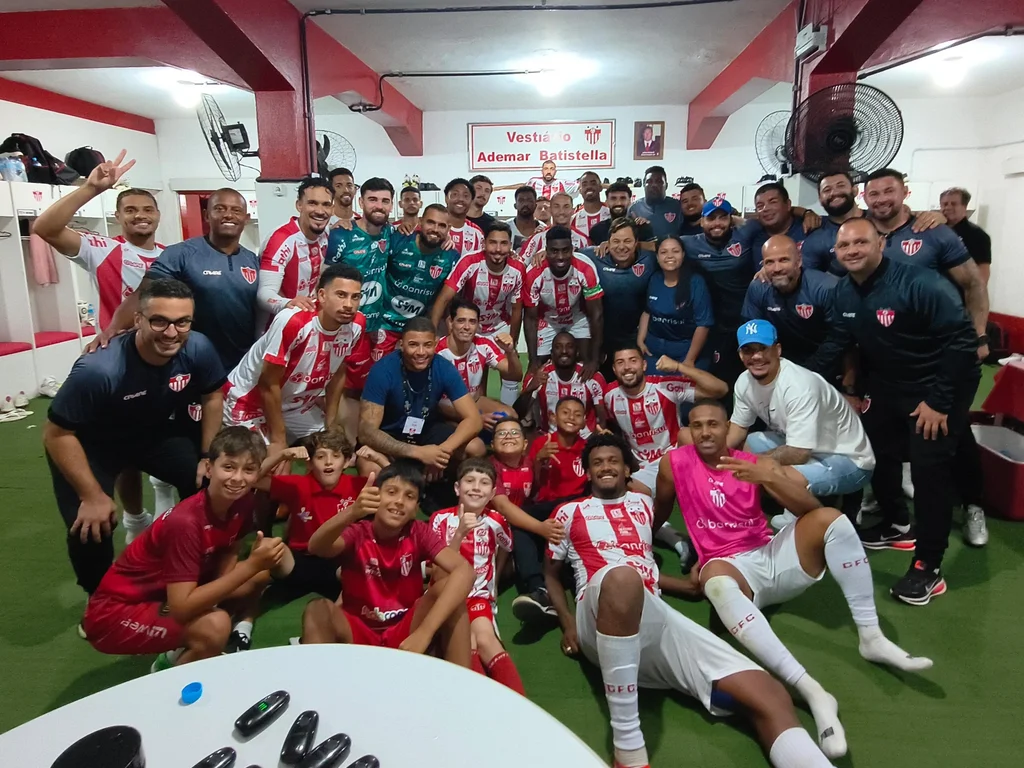 A uma partida da classificação