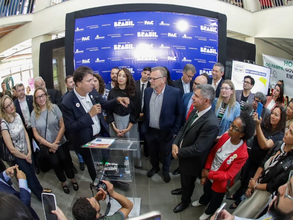 Ministro confirma Medicina no campus Bagé da Unipampa