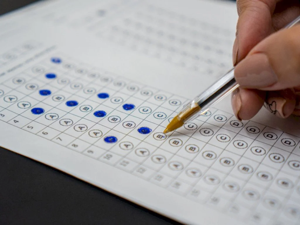 Concursos abertos têm salários de até R$ 21 mil