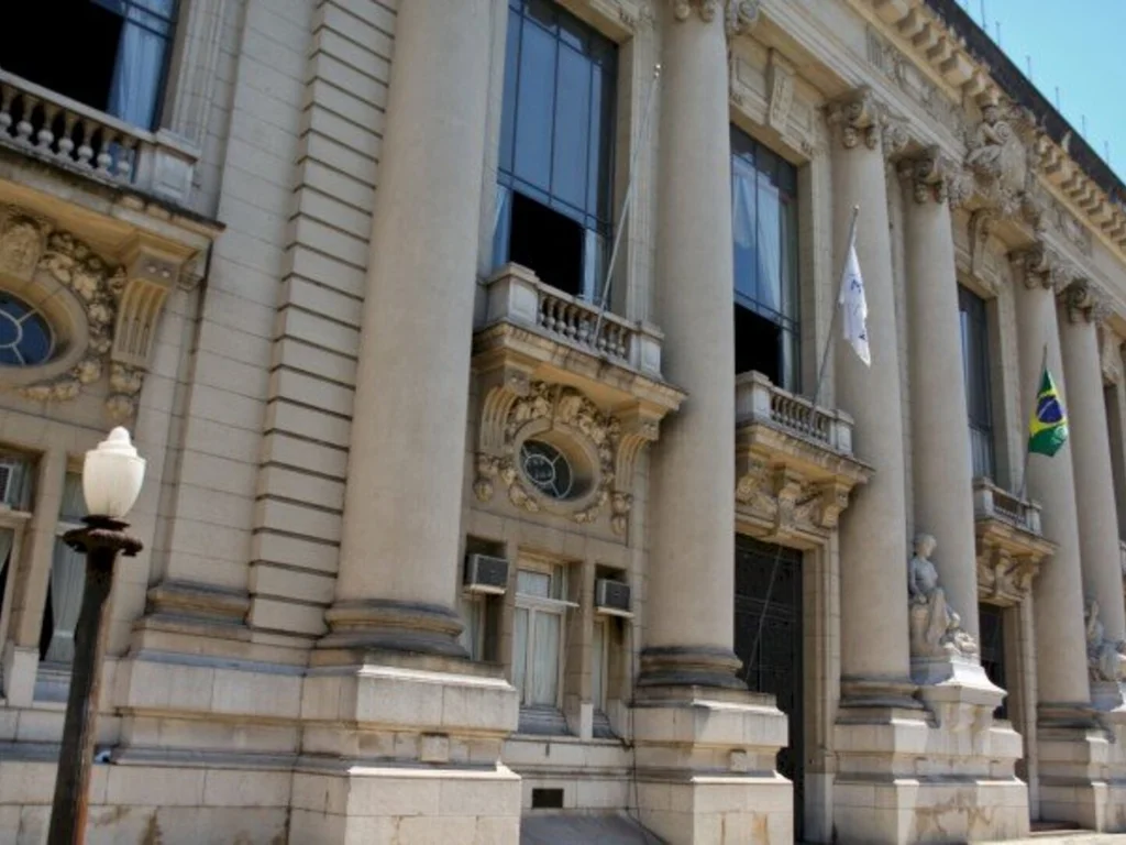 Convenções definem candidatos a governador