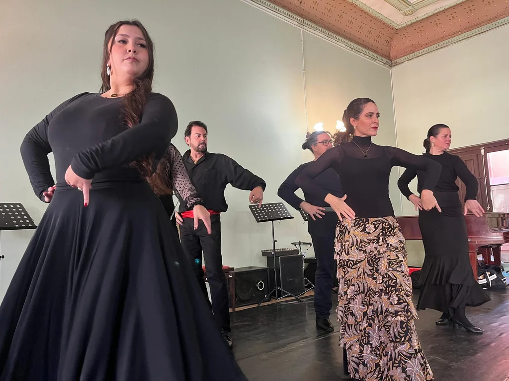 Imba lança primeira turma de flamenco