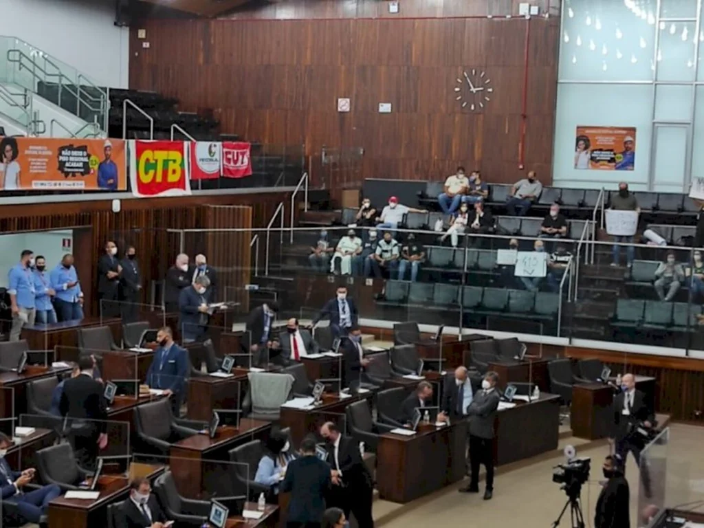 Mínimo regional terá reajuste de 5,53%