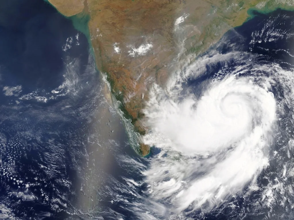 Meteorologistas explicam ocorrência de três ciclones em menos de um mês
