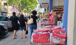 Começa o horário especial de dezembro no Comércio