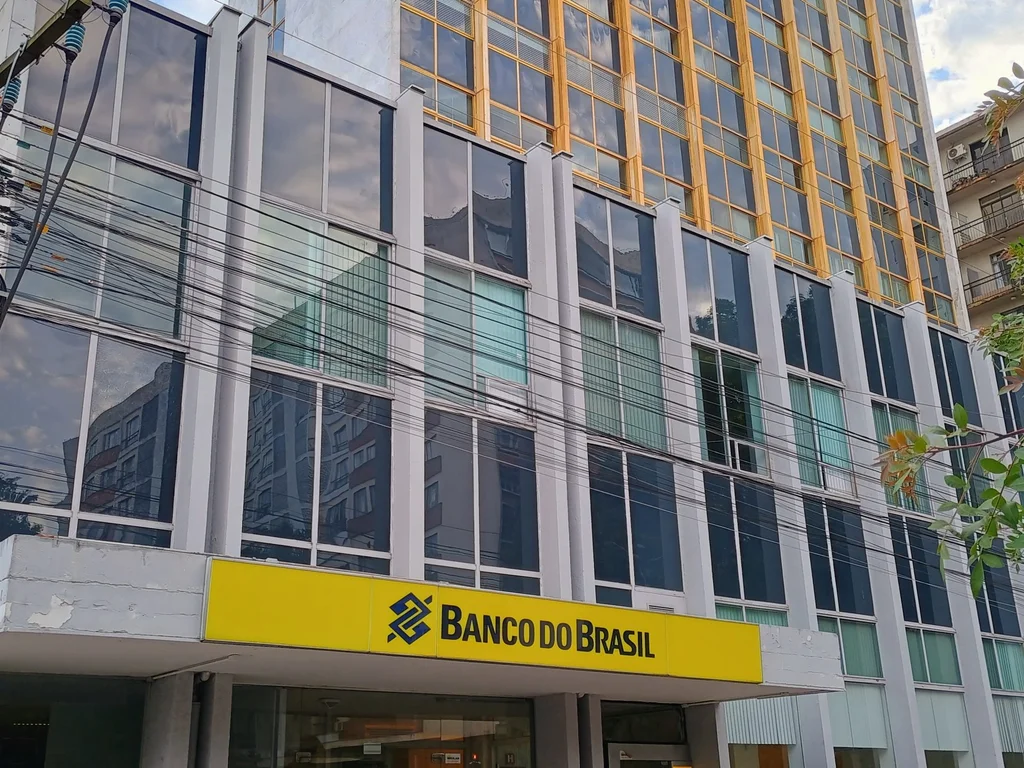 Banco do Brasil anuncia concurso com salários de até R$ 8 mil