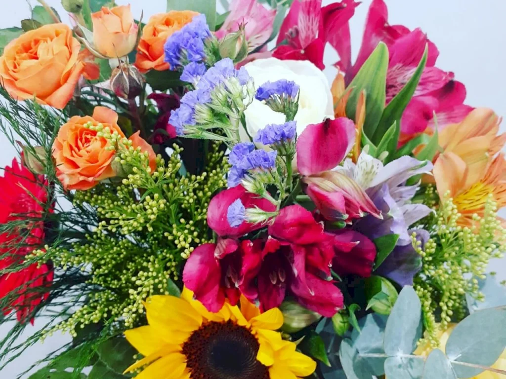 Flores são presentes preferidos de quem está longe