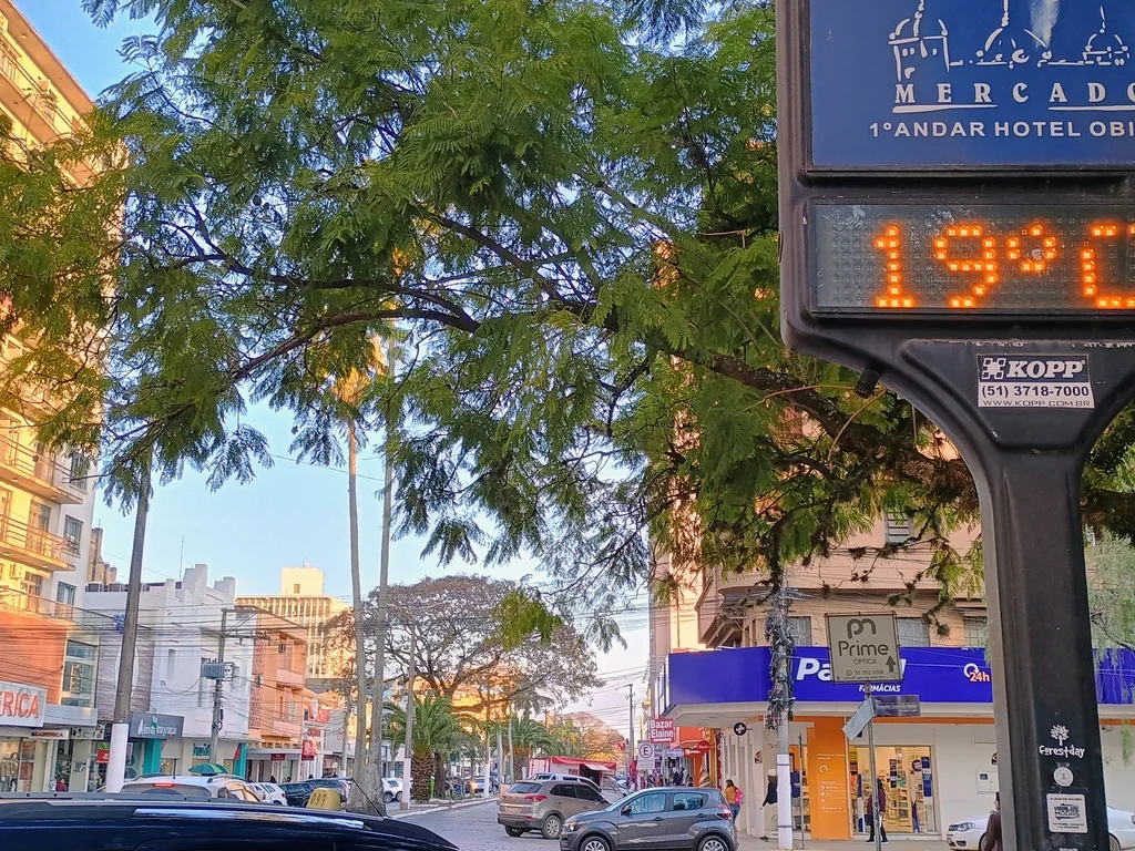 Frente fria traz mudança no tempo a partir desta quarta