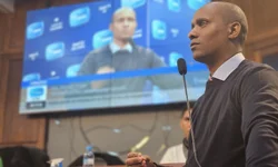 Eduardo Leite se manifesta sobre prisão domiciliar de Bolsonaro