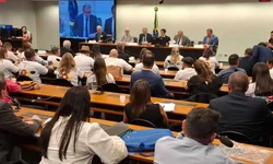 STF intima Bolsonaro no hospital