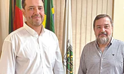 Aciba empossa nova diretoria e prefeito destaca desafios e perspectivas