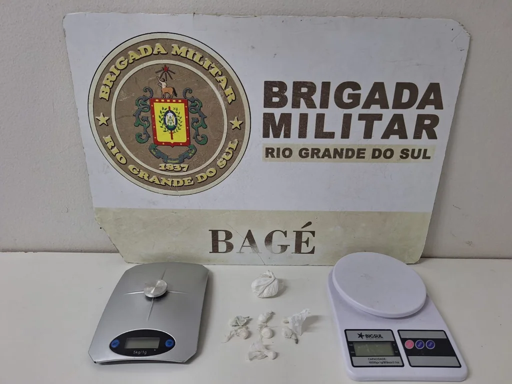 Menores são pegos com cocaína no Passo das Pedras