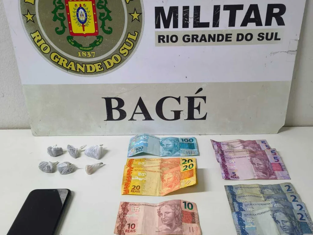 Policiais apreendem menor por tráfico de drogas