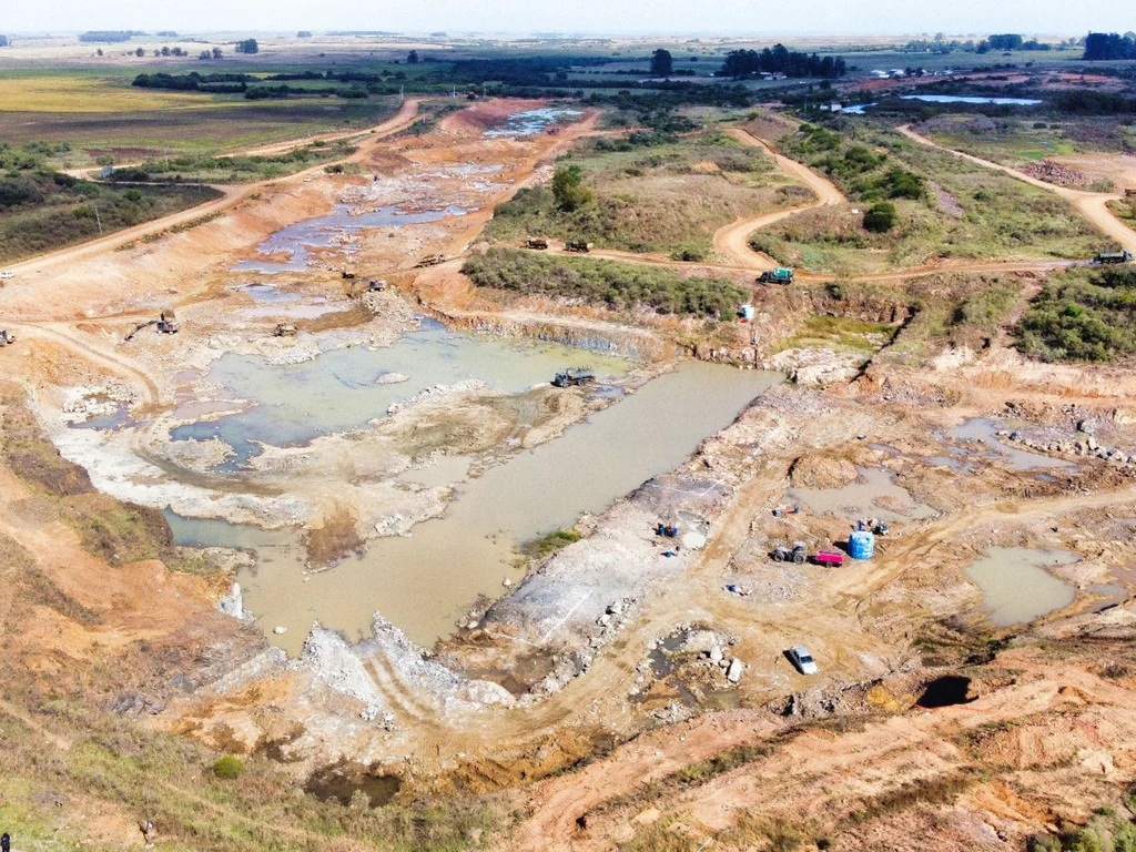 Secretário Nacional de Segurança Hídrica visita obras da barragem
