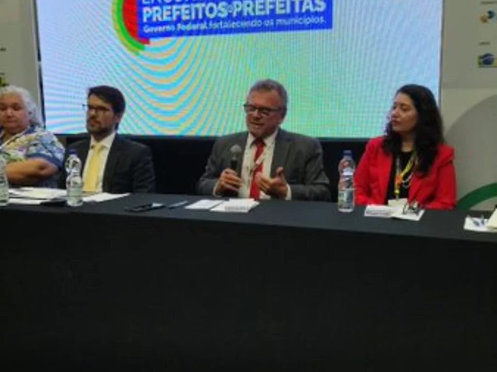 Mainardi defende investimentos para cidades de fronteira