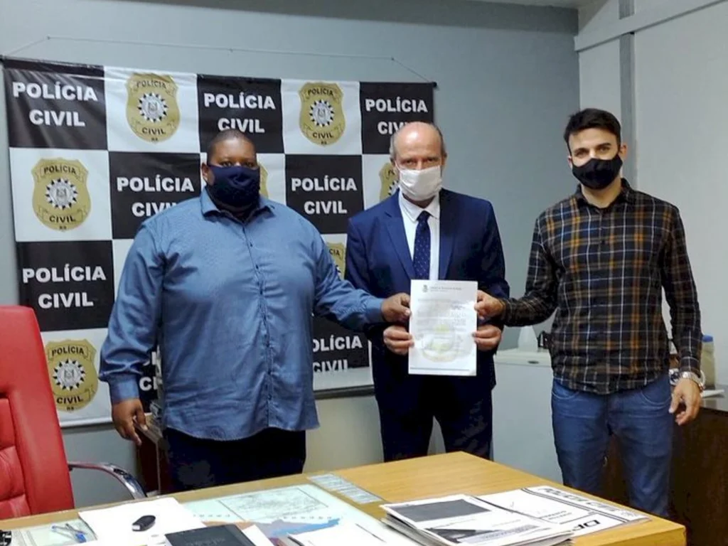 Vereadores pedem criação do cartório de crimes a intolerância