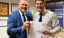 Deputado propõe vacinação domiciliar para pessoas com TEA