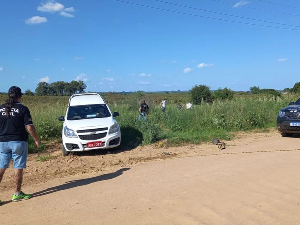 Mãe encontra corpo do filho em matagal