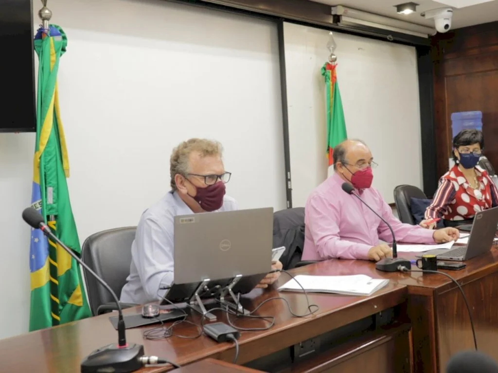 Aprovado relatório de Mainardi sobre piso salarial