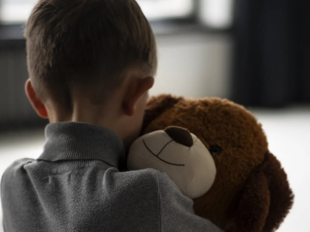 PL aumenta para 10 anos pena para quem roubar crianças ou adolescentes