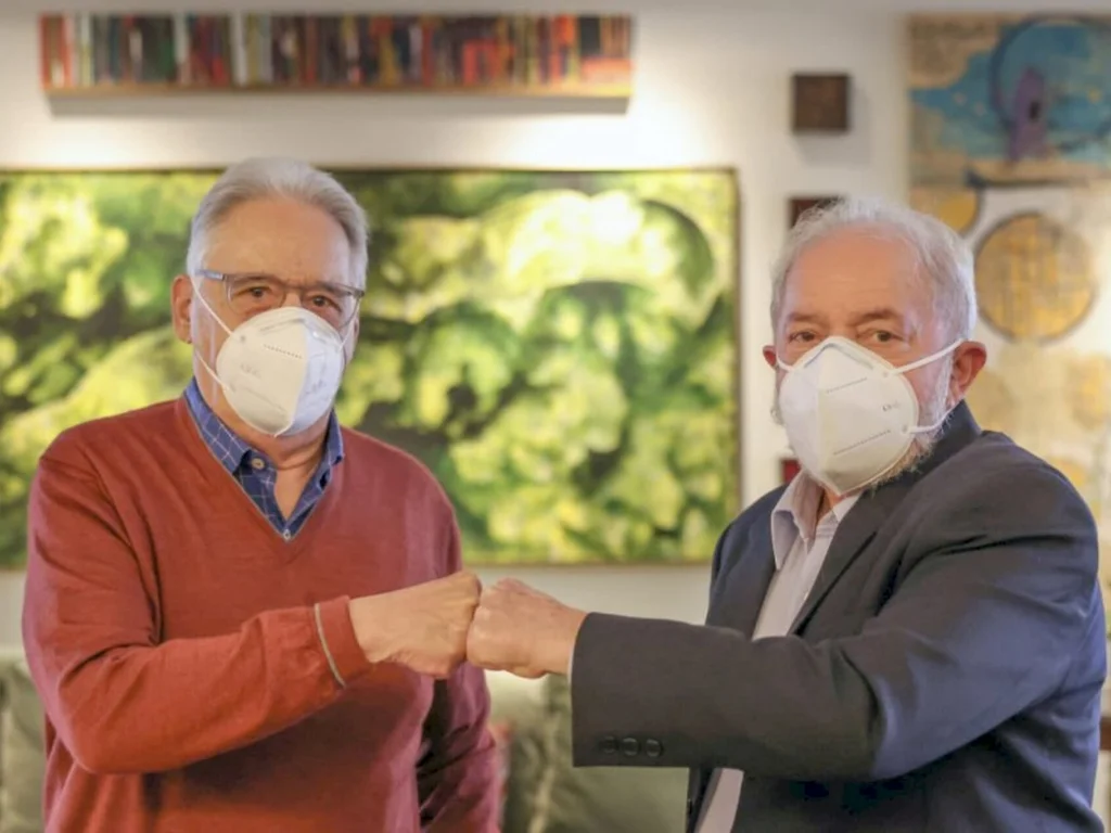 Ex-presidentes afinam o discurso