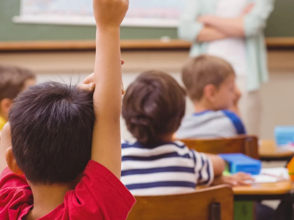 Escolas não podem recusar matrículas sem justificativa formal