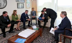 Lideranças se reúnem com Bolsonaro no Planalto
