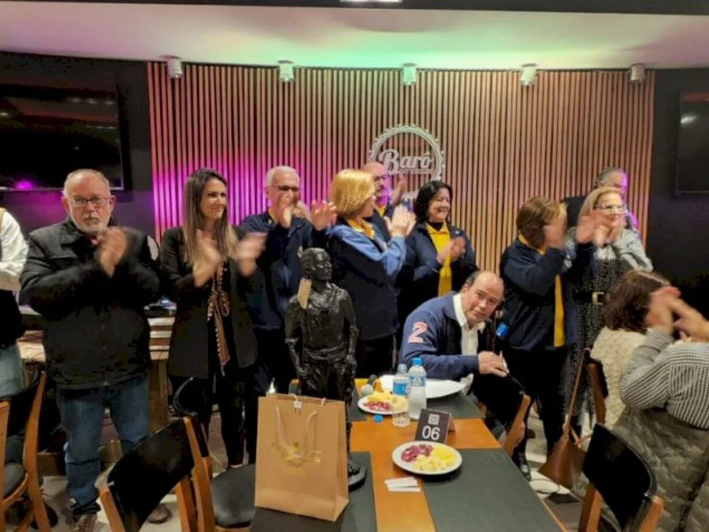 Leilão arrecada mais de R$ 30 mil