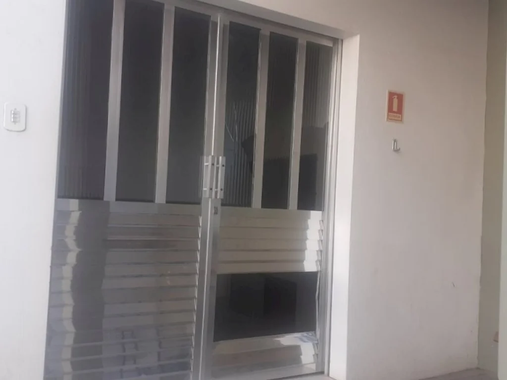 Prédio dos Zíngaros é alvo de vandalismo