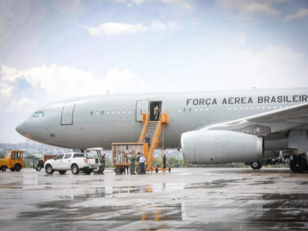 Idosas bageenses retornam no primeiro voo de Tel Aviv