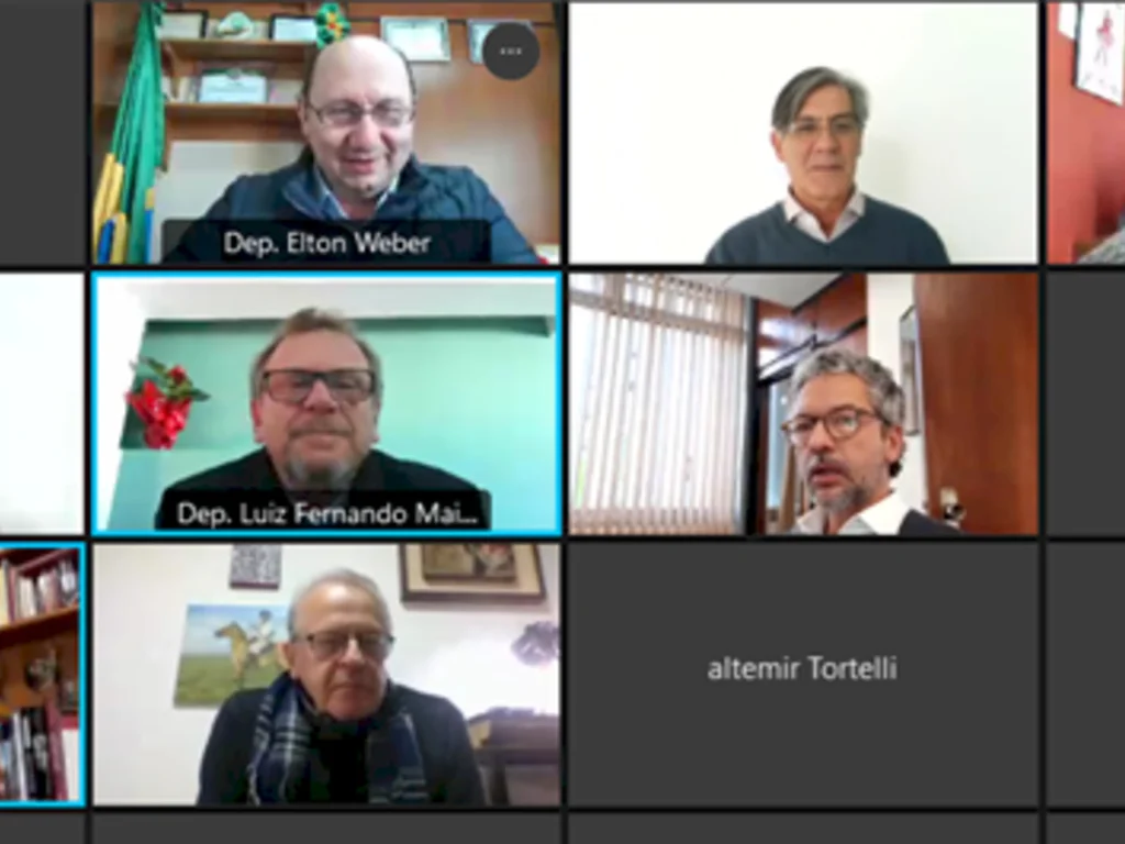 Comissão especial ouve ex-governadores