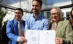 Bagé recebe selo Amigo da Vacina por atingir metas de imunização