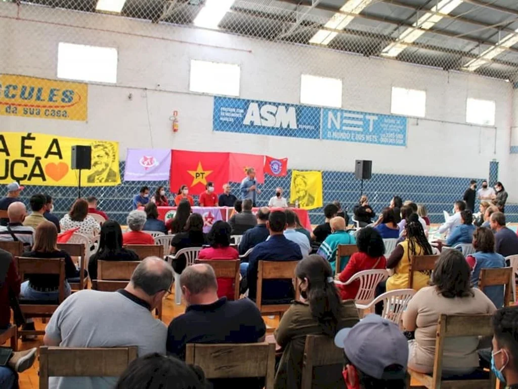 Pré-candidato do PT ao governo está em Bagé