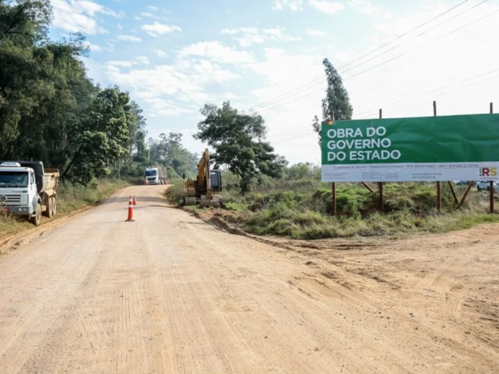 Avança obra na Estrada Bagé-Lavras