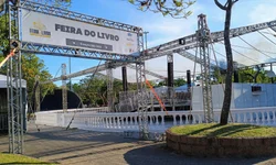 Escritora de 24 anos lançará seu primeiro livro