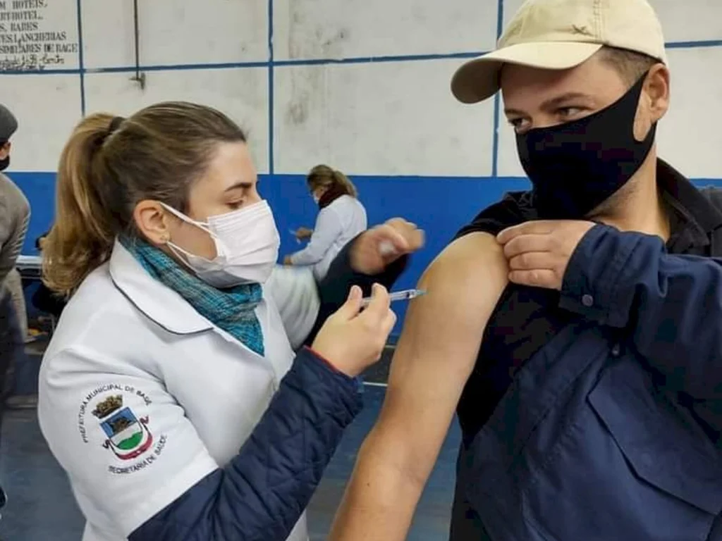 Mais de 2,3 mil pessoas da faixa de 39 anos já se vacinaram