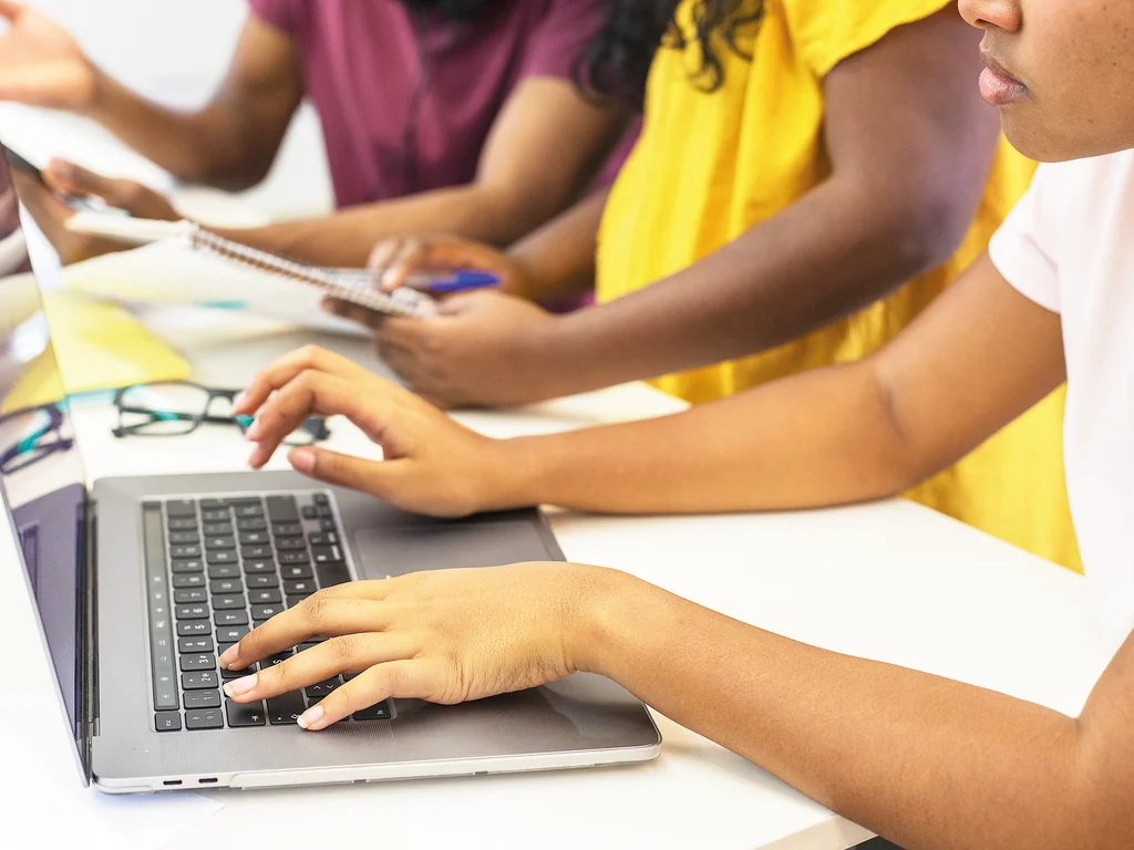 MEC oferece cursos gratuitos de inglês, francês e espanhol