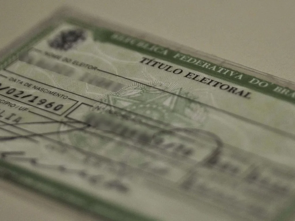 Eleitor tem um ano para regularizar título